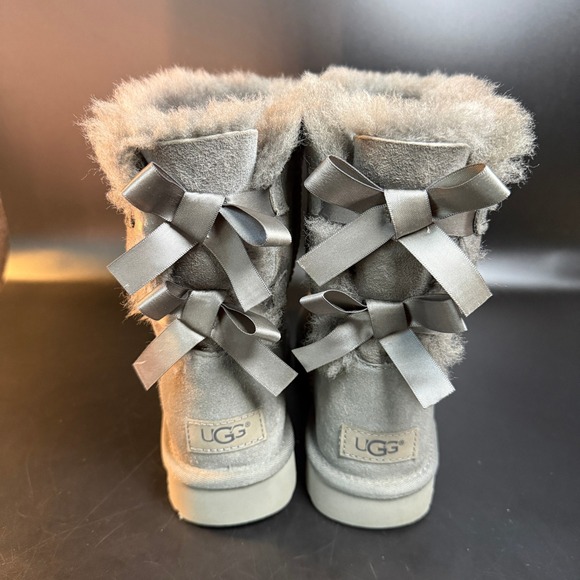 UGG Gray Suede Leather Boots with Bows Women's US 6 Cozy Winter - Picture 4 of 6